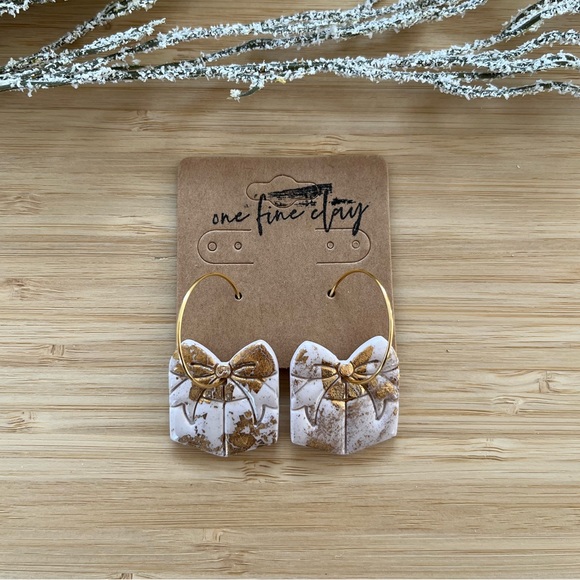 White & Gold Clay and Resin Christmas Gift/Present Hoop Earrings - Picture 3 of 9